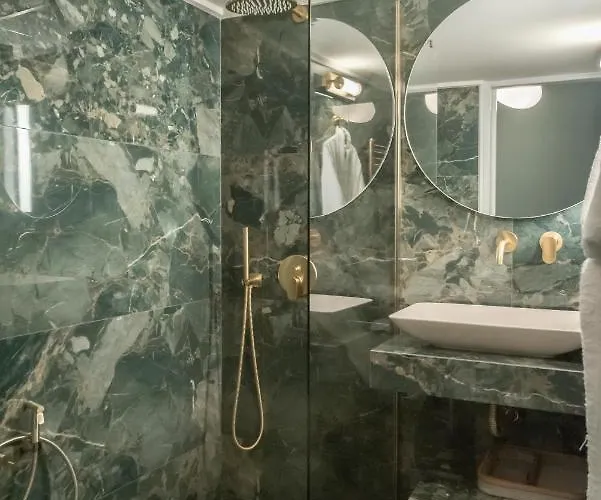 Luxury Premium #5 Chalkís